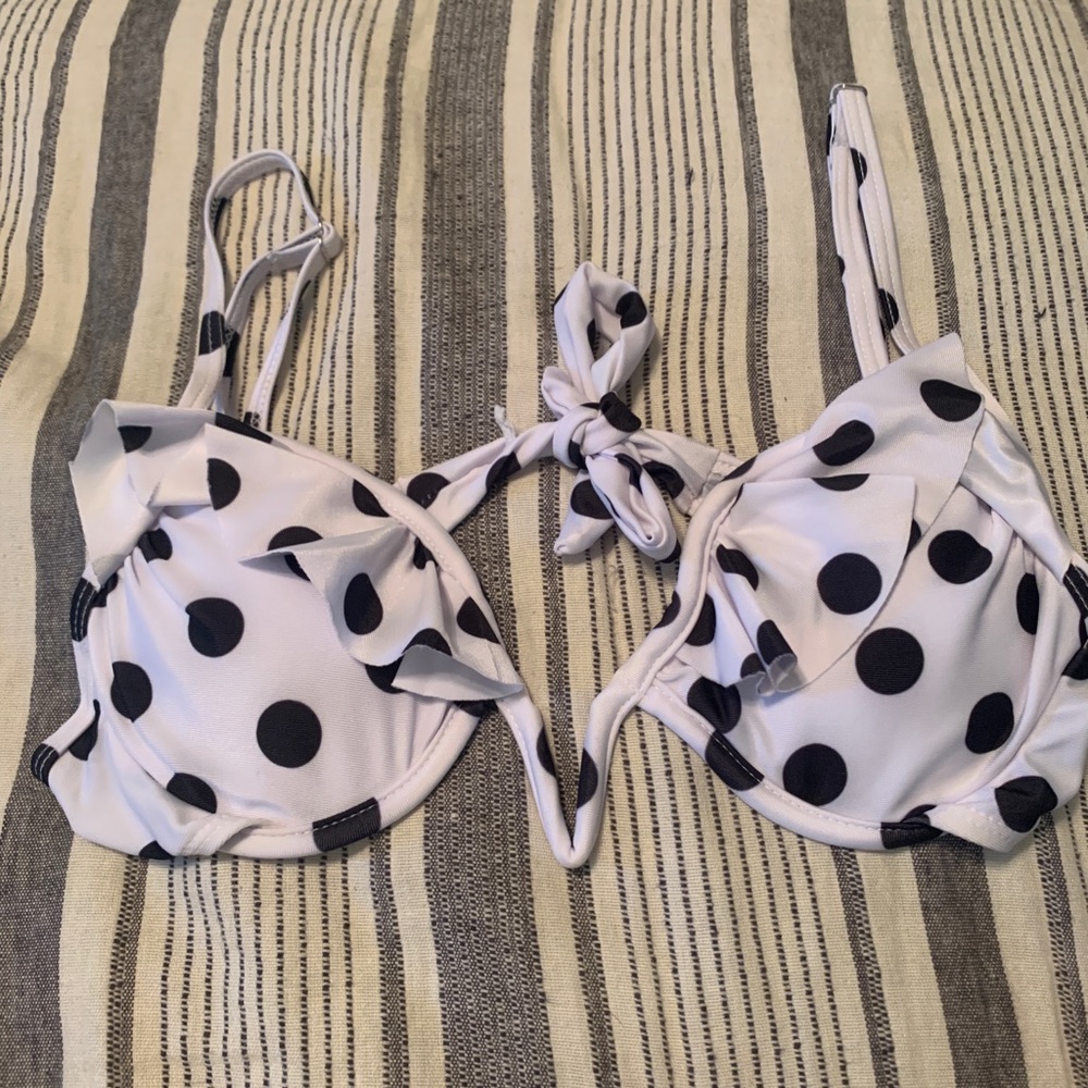 Polka dot bikini top
